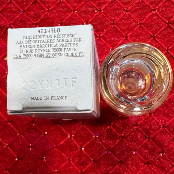 Maison Margiela Replica Never-ending Summer Perfume dab on mini - Picture 3 of 3